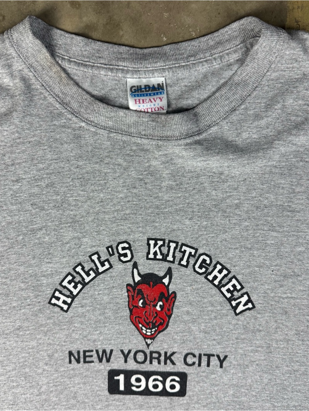 Vintage NYC T-Shirt Large New York City NYC 2000s Y2K Devil Streetwear Grunge